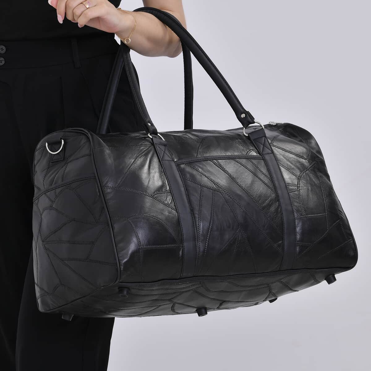 Black Sheep Leather Travel Bag with 54.7inch Long Strap image number 2