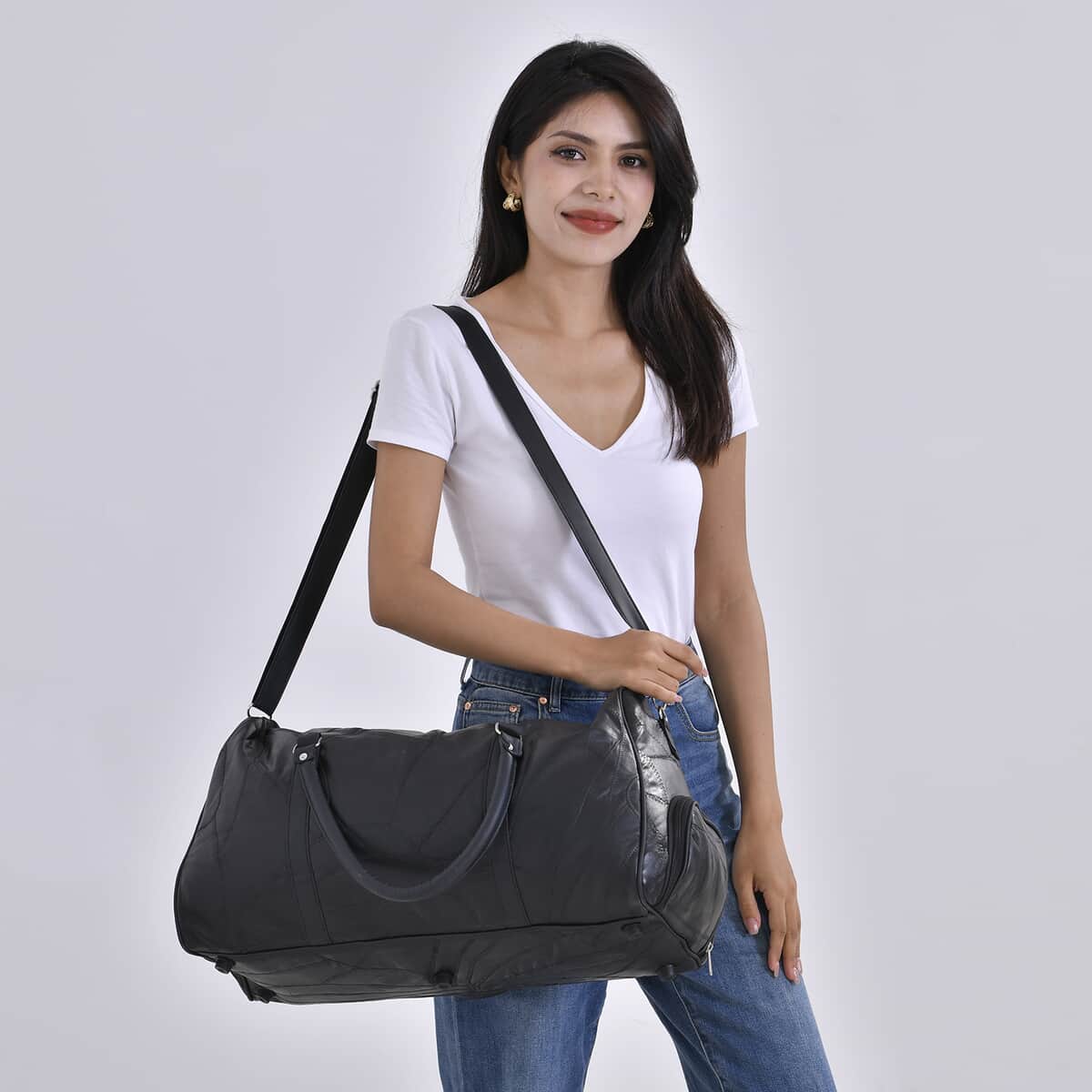 Black Sheep Leather Travel Bag with Handle Drop 8.7 and Long Shoulder Strap 54.7 image number 1