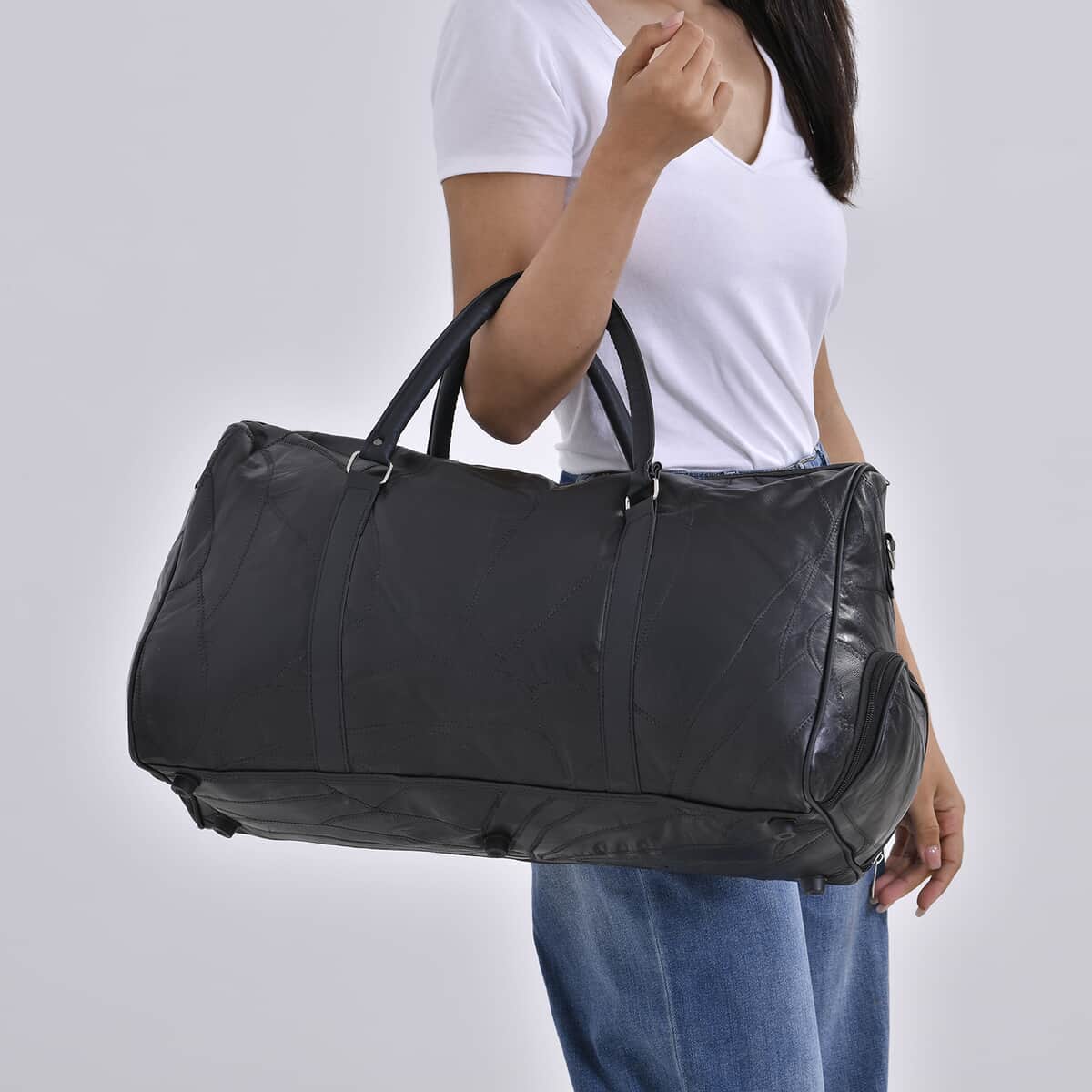 Black Sheep Leather Travel Bag with Handle Drop 8.7 and Long Shoulder Strap 54.7 image number 2