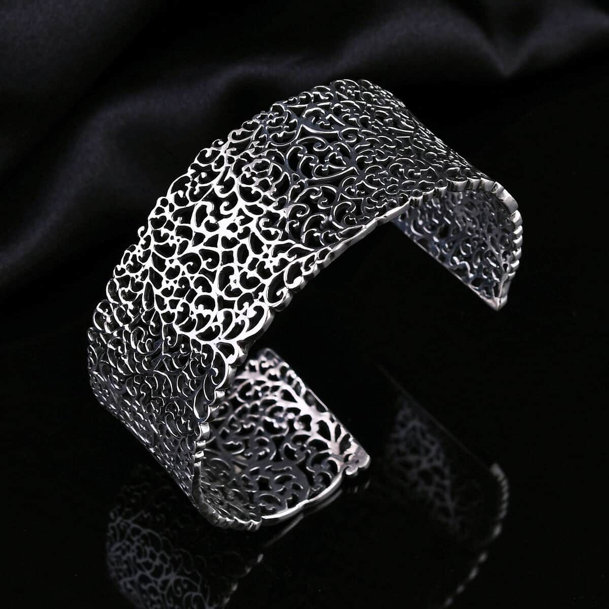 Bali Legacy Sterling Silver Filigree Cuff Bracelet (7.25 In) 42.50 Grams image number 1