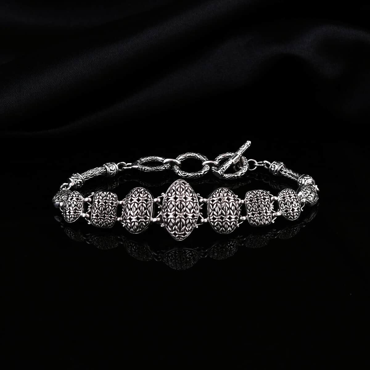 Bali Legacy Sterling Silver Borobudur Bracelet (6.50-8.25In) 19.80 Grams image number 1