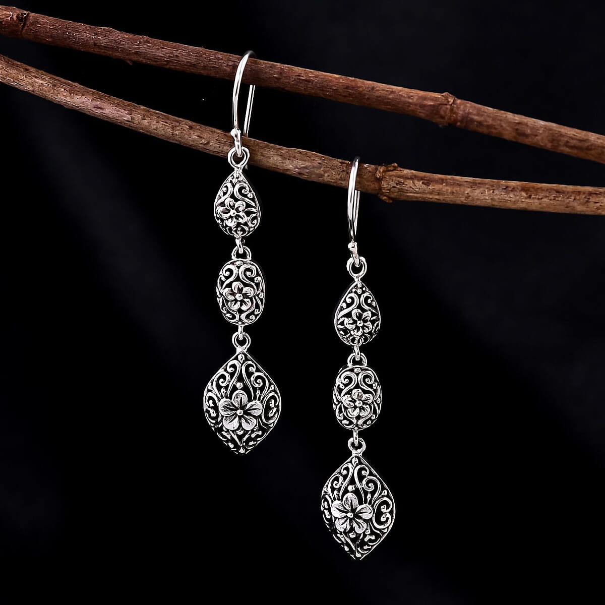 TLV Bali Legacy Sterling Silver Frangipani Flower Earrings (8.25 g) image number 1