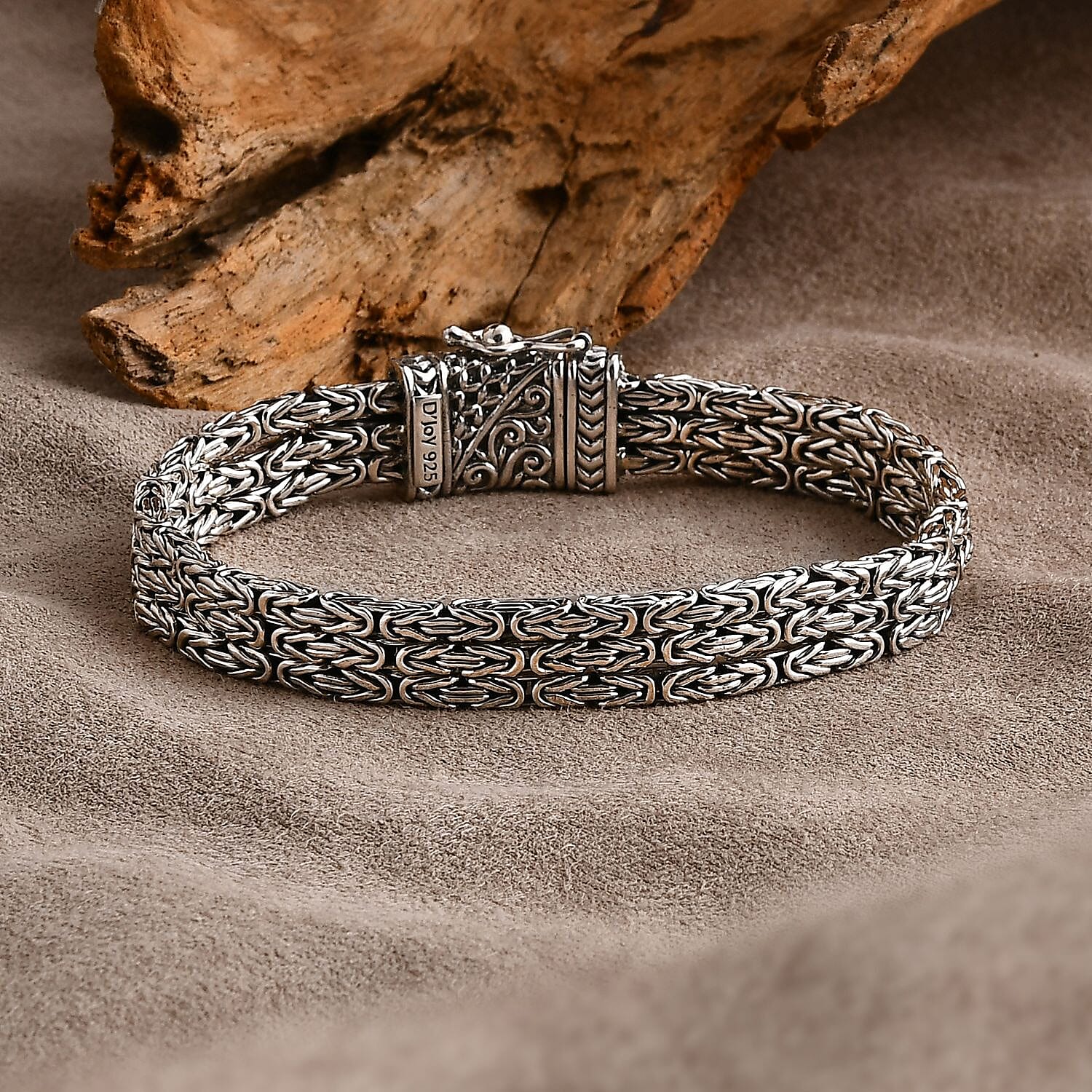 D'Joy Bali Legacy Borobudur Flat Chain Bracelet in Sterling Silver (8.00 In) 47.65 Grams