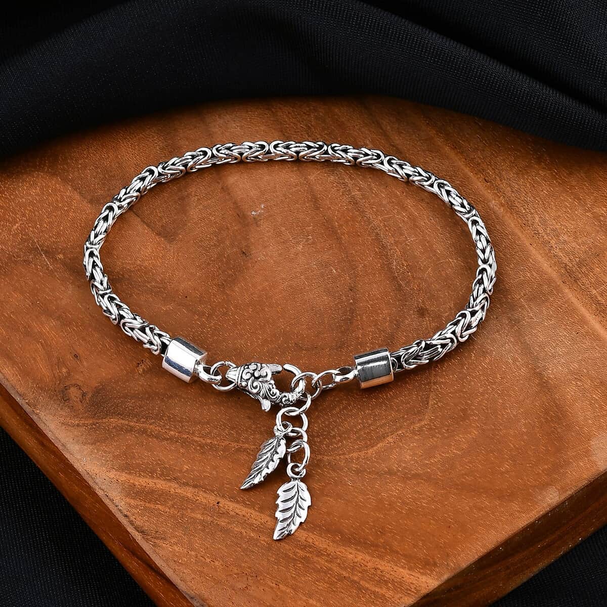 Bali Legacy Sterling Silver Borobudur Chain Bracelet (6.50 In) 12.88 Grams image number 1