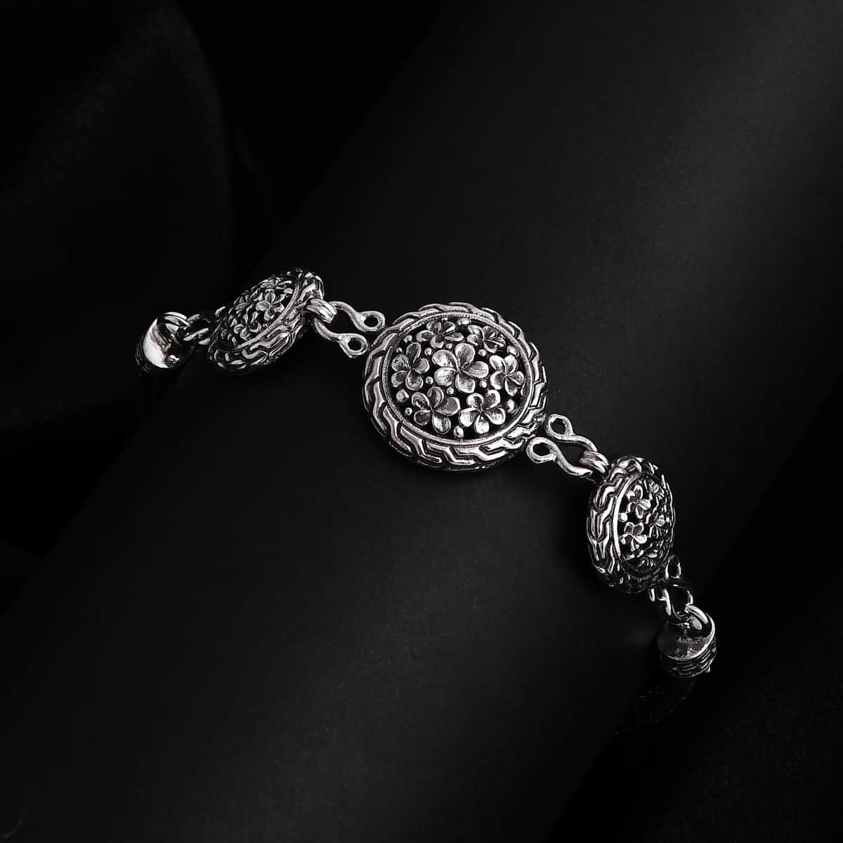 Bali Legacy Frangipani Flower Bracelet in Sterling Silver (6.50-8.0In) 20.25 Grams image number 1