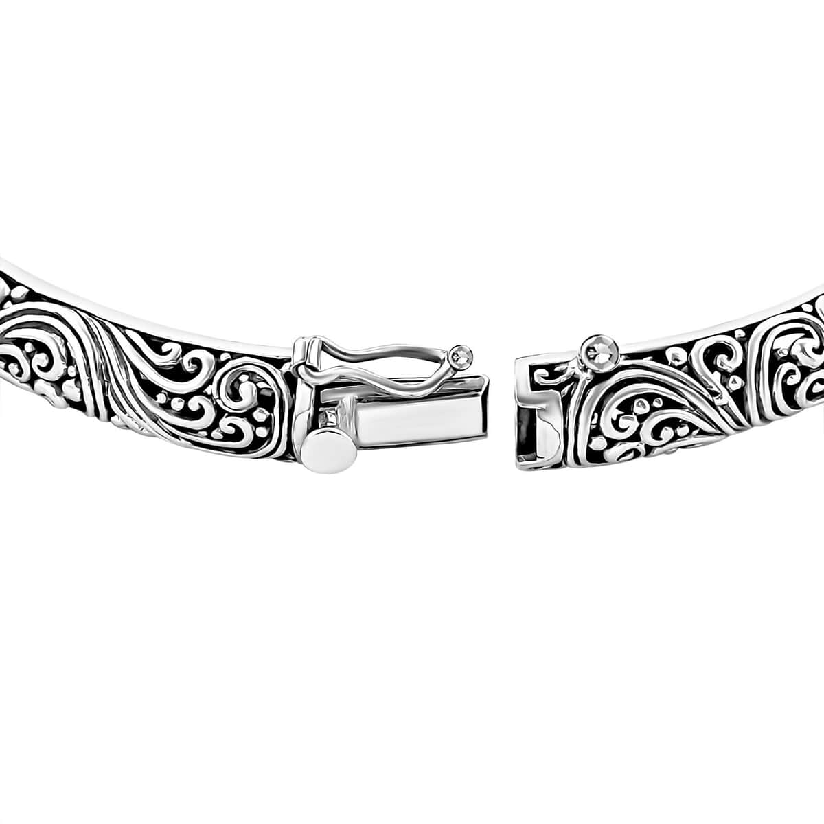 Bali Legacy Filigree Bangle Bracelet in Sterling Silver (6.50 In) 25.85 Grams image number 4