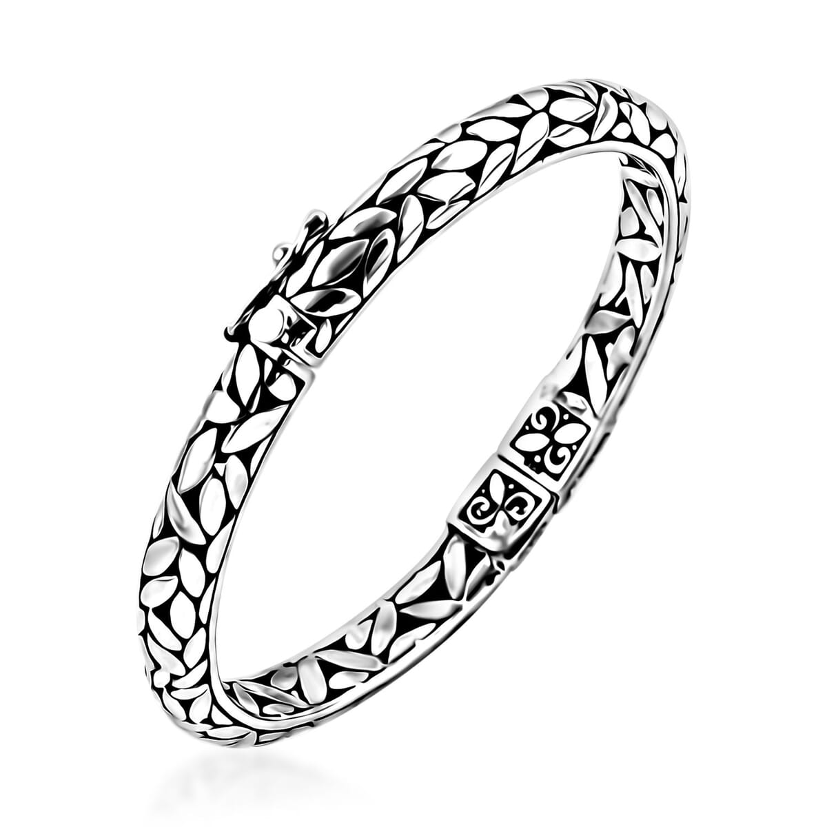 Bali Legacy Leaf Borobudur Bangle Bracelet in Sterling Silver (8.00 In) 30.40 Grams image number 3