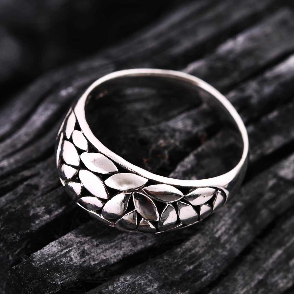 Bali Legacy Sterling Silver Leaf Borobudur Ring (Size 10.0) 5 Grams image number 1