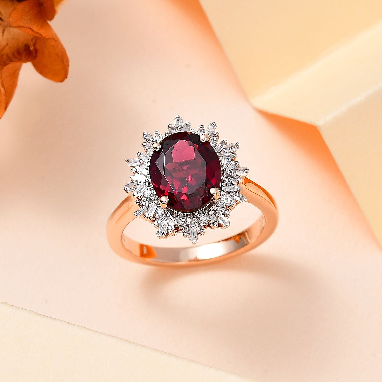 Luxoro 10K Rose Gold Premium Orissa Rhodolite Garnet and G-H I2 Diamond Ring (Size 10.0) 3.40 ctw (Del. in 10-12 Days)
