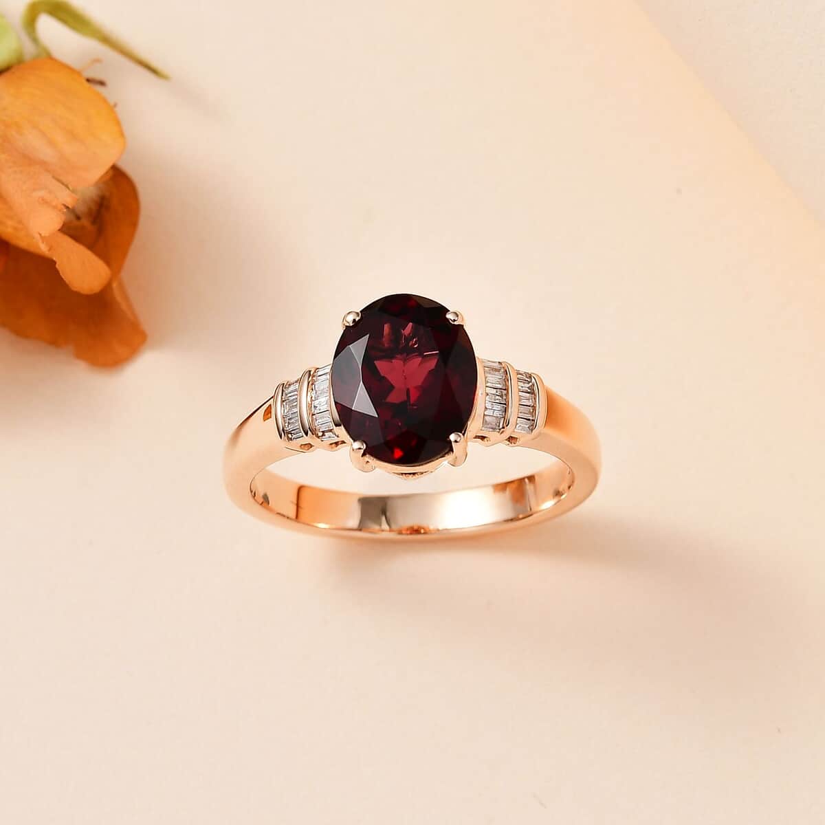 Luxoro 10K Rose Gold Premium Orissa Rhodolite Garnet and G-H I2 Diamond Statement Ring (Size 10.0) 3.10 ctw image number 1