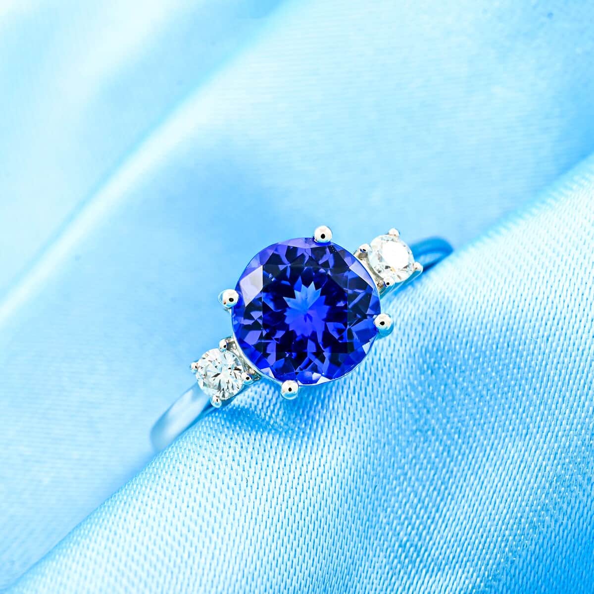 Certified & Appraised Rhapsody 950 Platinum AAAA Tanzanite and E-F VS Diamond Ring (Size 6.0) 4.54 Grams 2.00 ctw image number 1