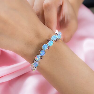 Ethiopian Welo Opal and Orissa Rhodolite Garnet Bracelet in Platinum Over Sterling Silver (7.25 In) 19.35 ctw