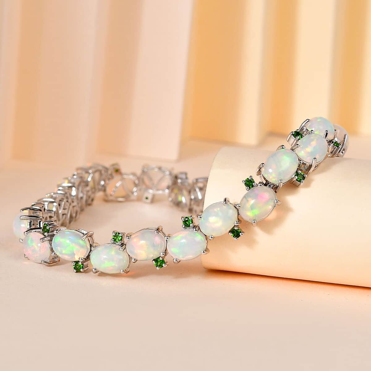 Ethiopian Welo Opal and Chrome Diopside Bracelet in Platinum Over Sterling Silver (7.25 In) 19.35 ctw image number 1