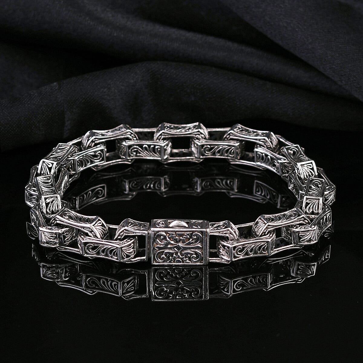 Bali Legacy Men's Bracelet in Sterling Silver (8.00 In) 40.36 Grams image number 1