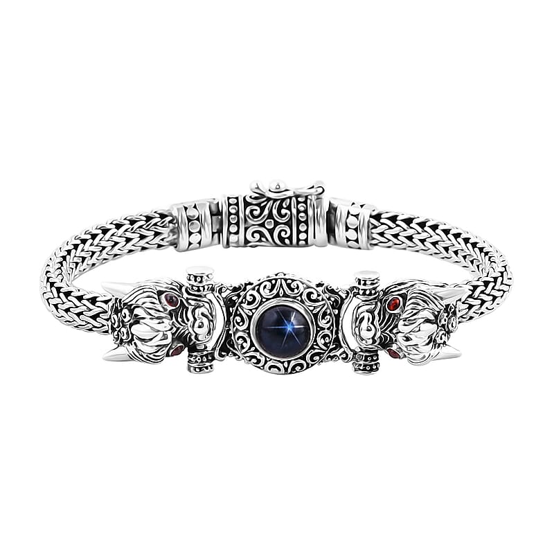 Bali Legacy Blue Star Sapphire (DF) and Mozambique Garnet Pixiu Bracelet in Sterling Silver (6.50 In) 3.30 ctw
