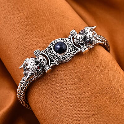 Bali Legacy Blue Star Sapphire (DF) and Mozambique Garnet Pixiu Bracelet in Sterling Silver (6.50 In) 3.30 ctw