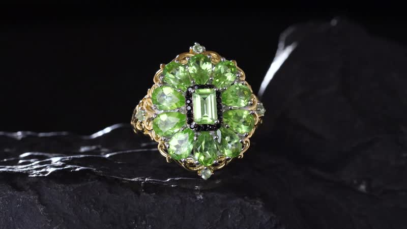 Peridot and Thai Black Spinel Floral Ring in Vermeil YG and Platinum Over Sterling Silver (Del. in 10-12 Days) 5.60 ctw