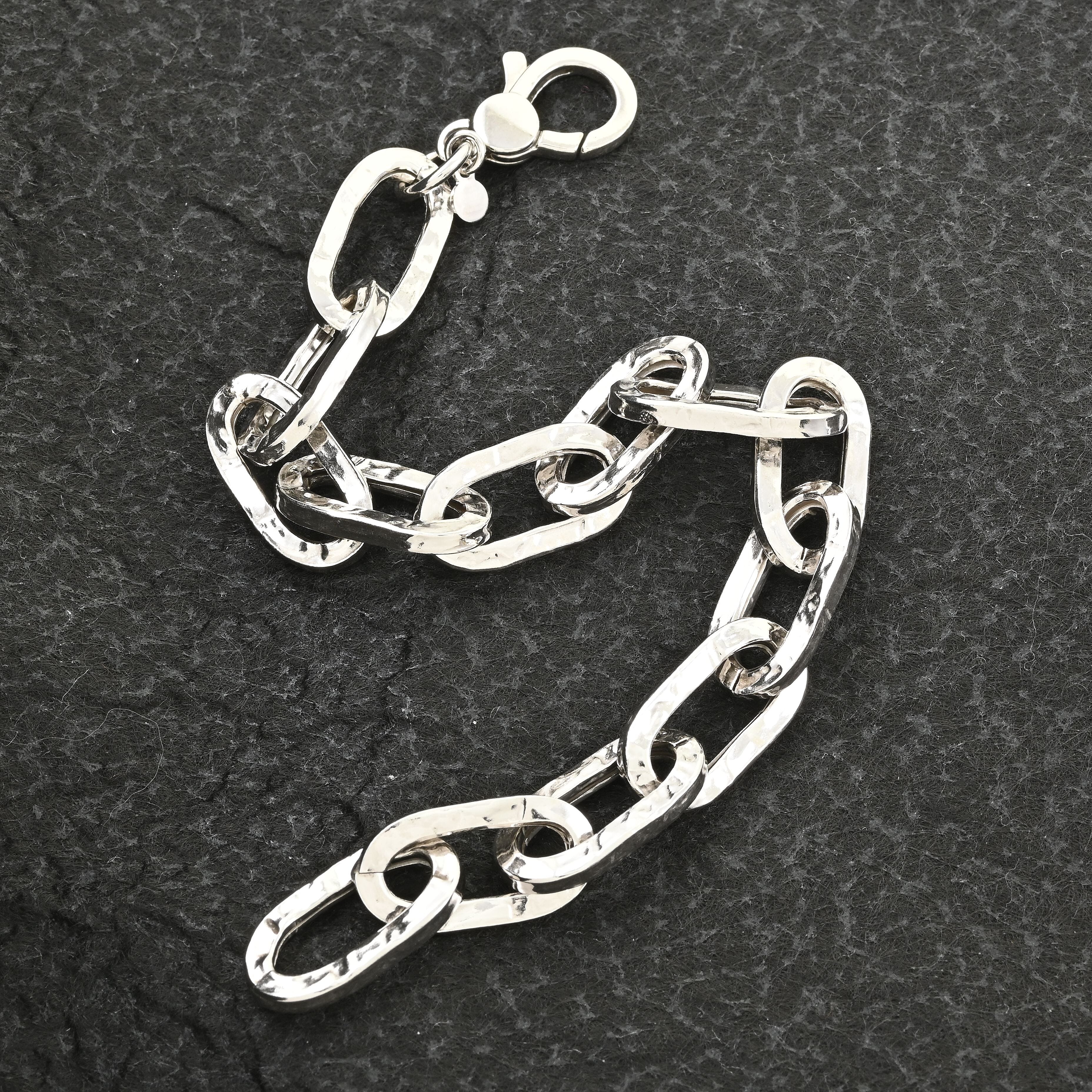 Italian Sterling Silver Paper Clip Bold Statement Bracelet (8.50 In) (14.40 g)