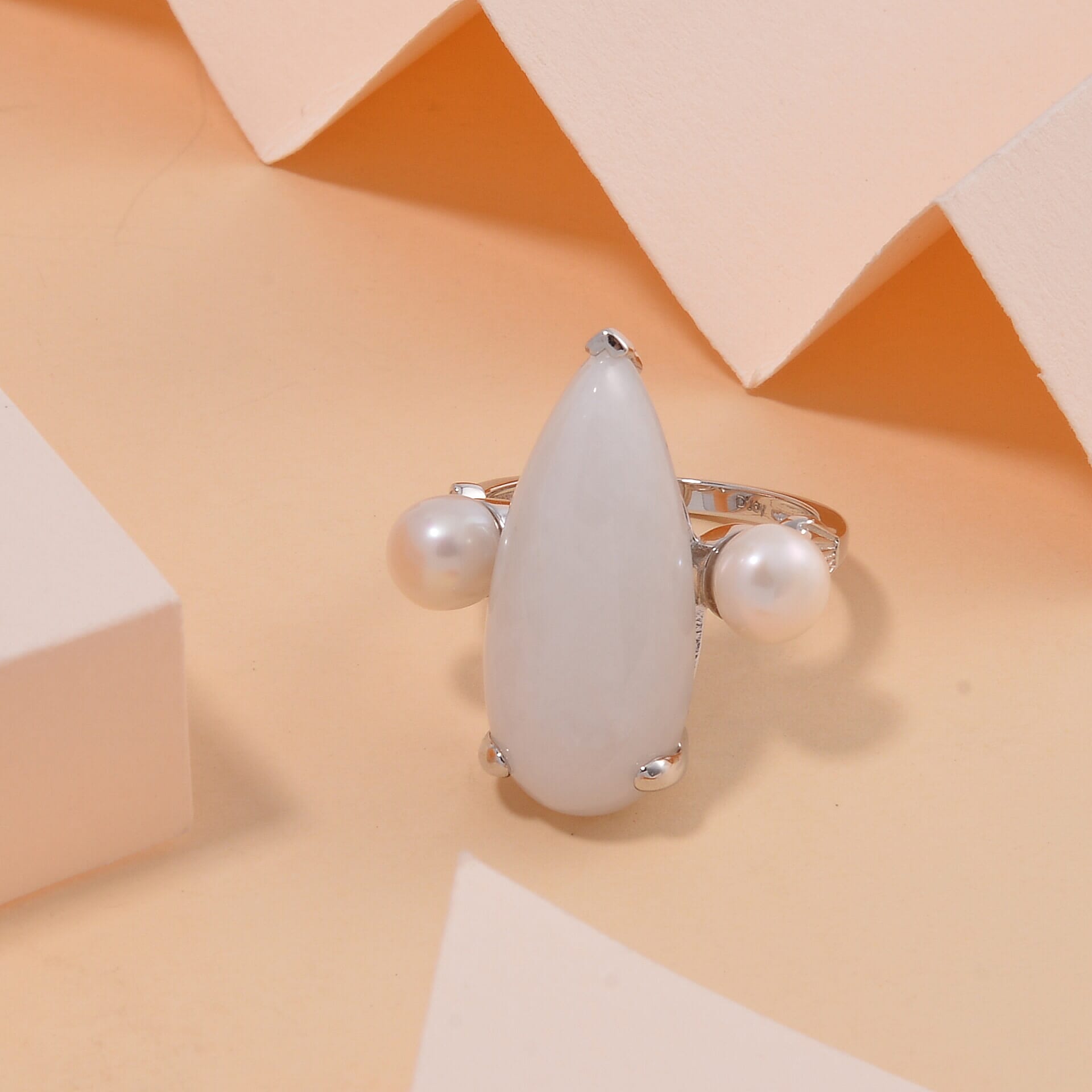 Natural Jade and Freshwater Pearl Ring in Platinum Over Sterling Silver (Size 10.0) 13.75 ctw