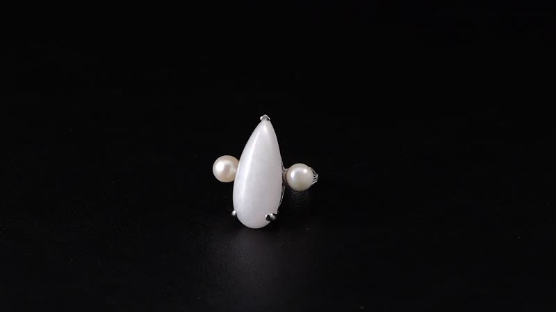 Natural Jade, Freshwter Pearl Ring in Platinum Over Sterling Silver (Size 10.0) 13.75 ctw