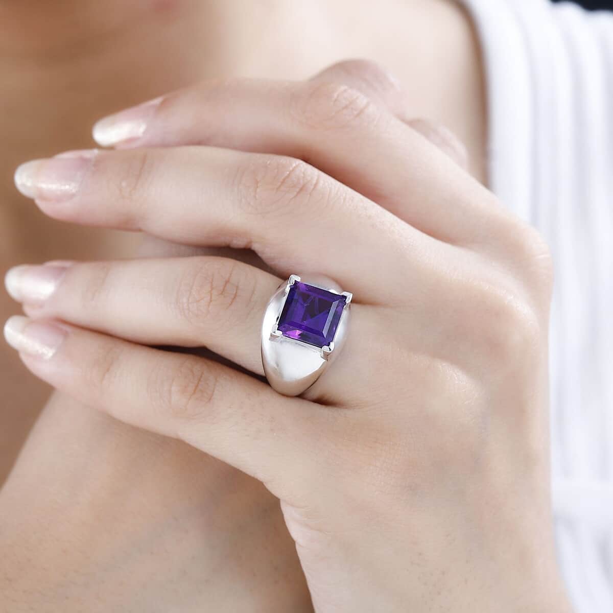 African Amethyst Solitaire Ring in Platinum Over Sterling Silver (Size 10.0) 5.10 ctw image number 2