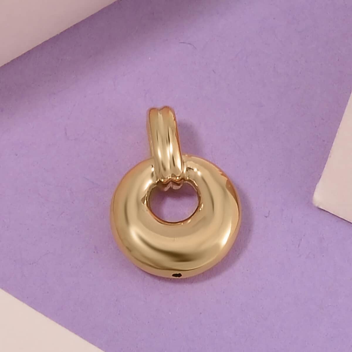 10K Yellow Gold Electroform Circle Pendant 0.25 Grams image number 1