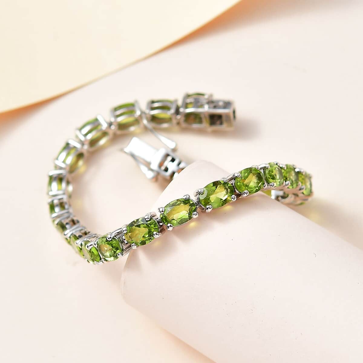 Peridot Tennis Bracelet in Platinum Over Sterling Silver (6.50 In) (Del. in 10-12 Days) 15.85 ctw image number 1