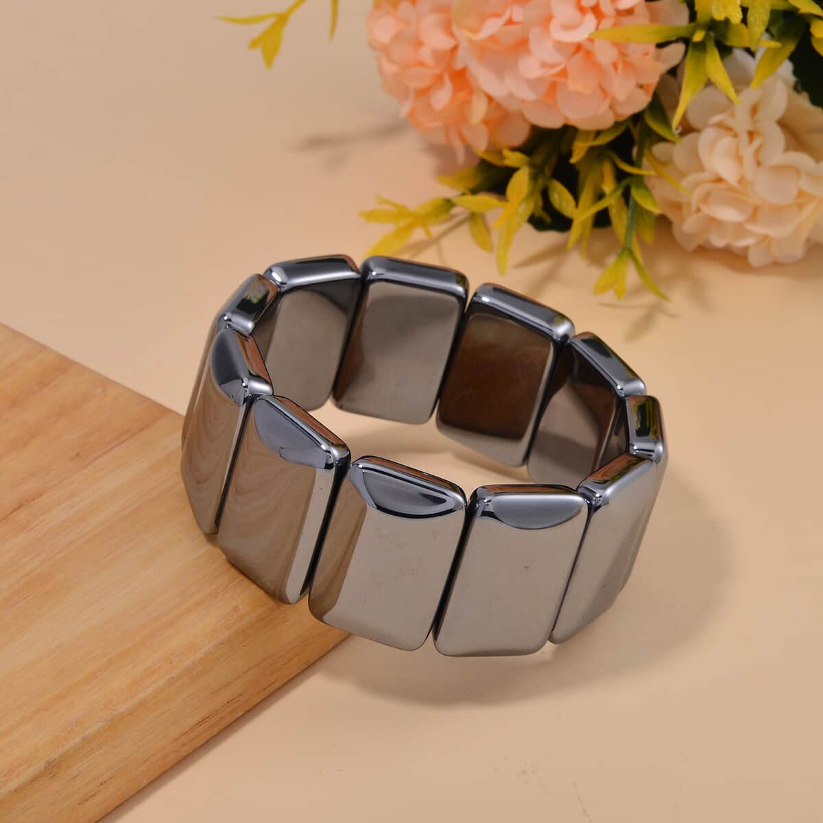 Terahertz Cushion Block Stretch Men's Bracelet 465.00 ctw image number 1