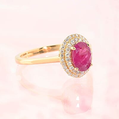 Certified and Appraised Iliana 18K Yellow Gold AAA Mozambique Ruby and G-H SI Diamond Double Halo Ring (Size 12.0) 1.10 ctw