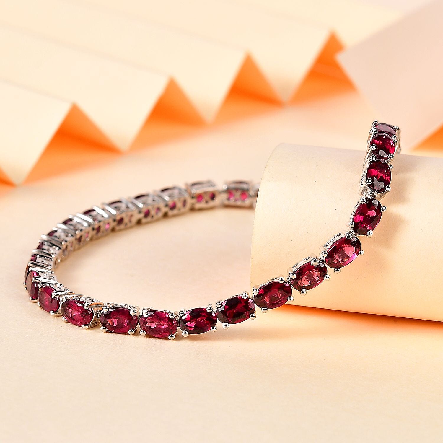 Orissa Rhodolite Garnet Tennis Bracelet in Platinum Over Sterling Silver (7.25 In) 15.15 ctw