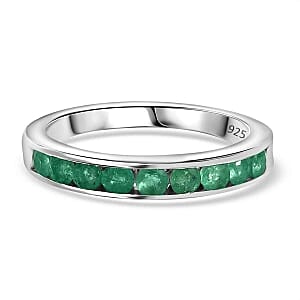 Kagem Zambian Emerald 0.86 ctw Band Ring in Rhodium Over Sterling Silver (Size 6.5)