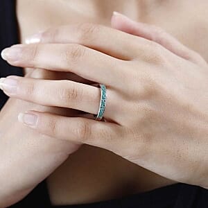 Kagem Zambian Emerald 0.86 ctw Band Ring in Rhodium Over Sterling Silver (Size 6.5)