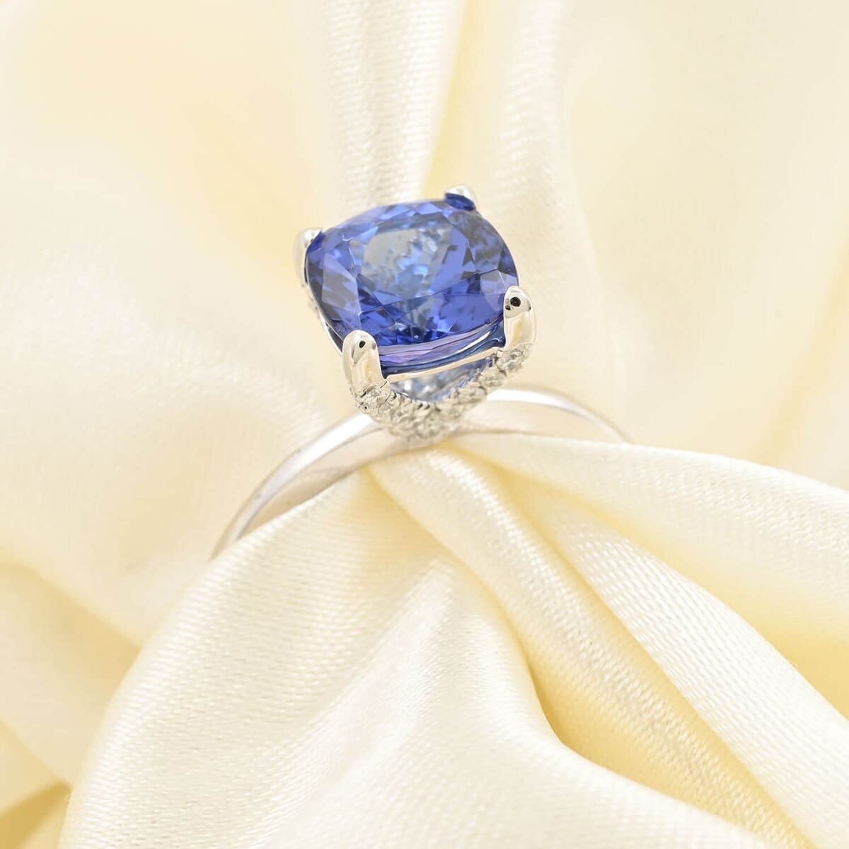 Certified & Appraised Rhapsody 950 Platinum AAAA Tanzanite and E-F VS Diamond Ring (Size 6.5) 2.75 ctw 4.40 Grams image number 1