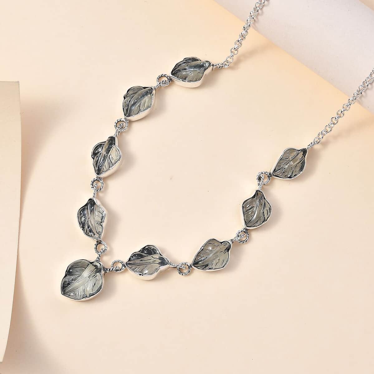 Indian Artistry Aquamarine Carved 21.50 ctw Leaf Necklace in Sterling Silver 18-20 Inches image number 1