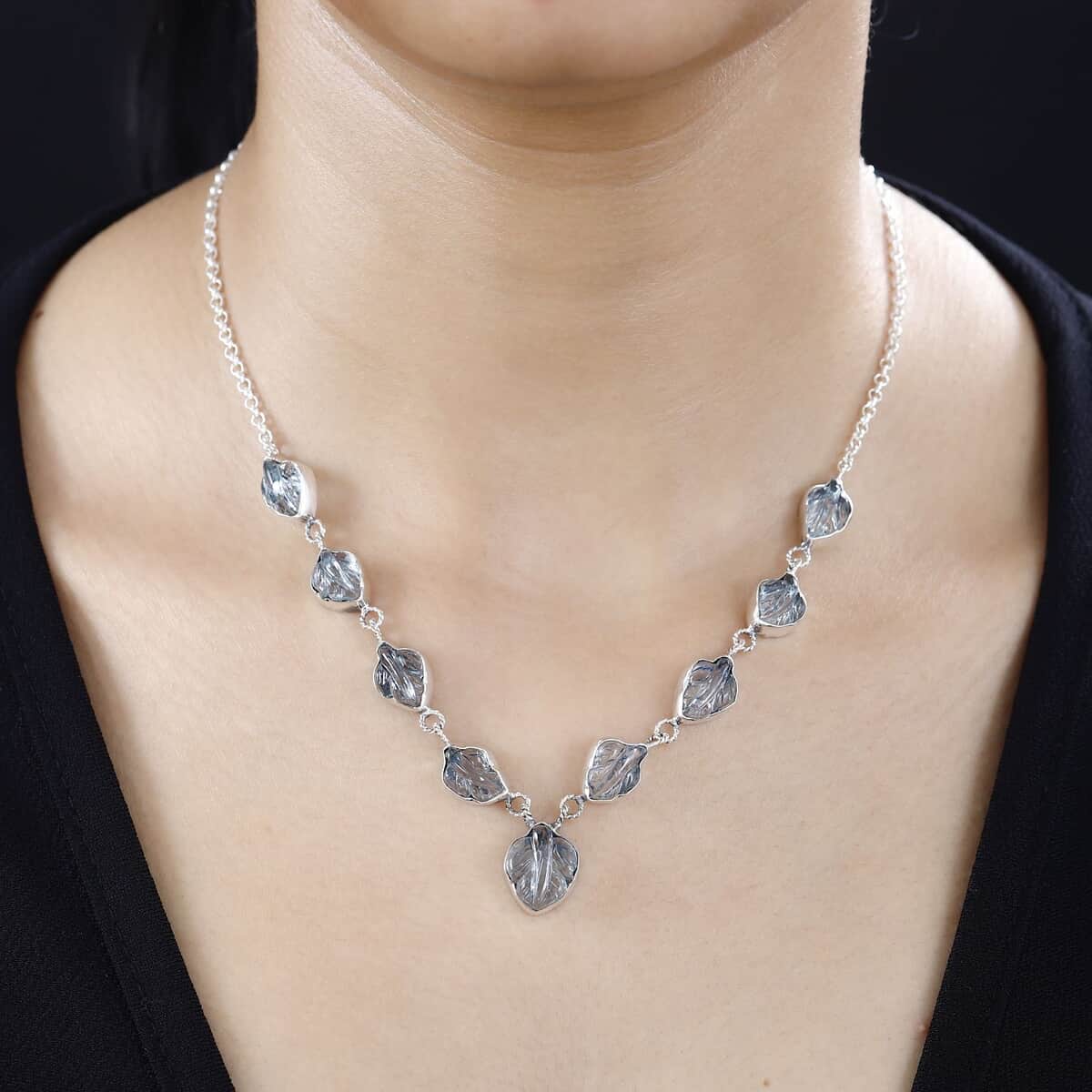 Indian Artistry Aquamarine Carved 21.50 ctw Leaf Necklace in Sterling Silver 18-20 Inches image number 2