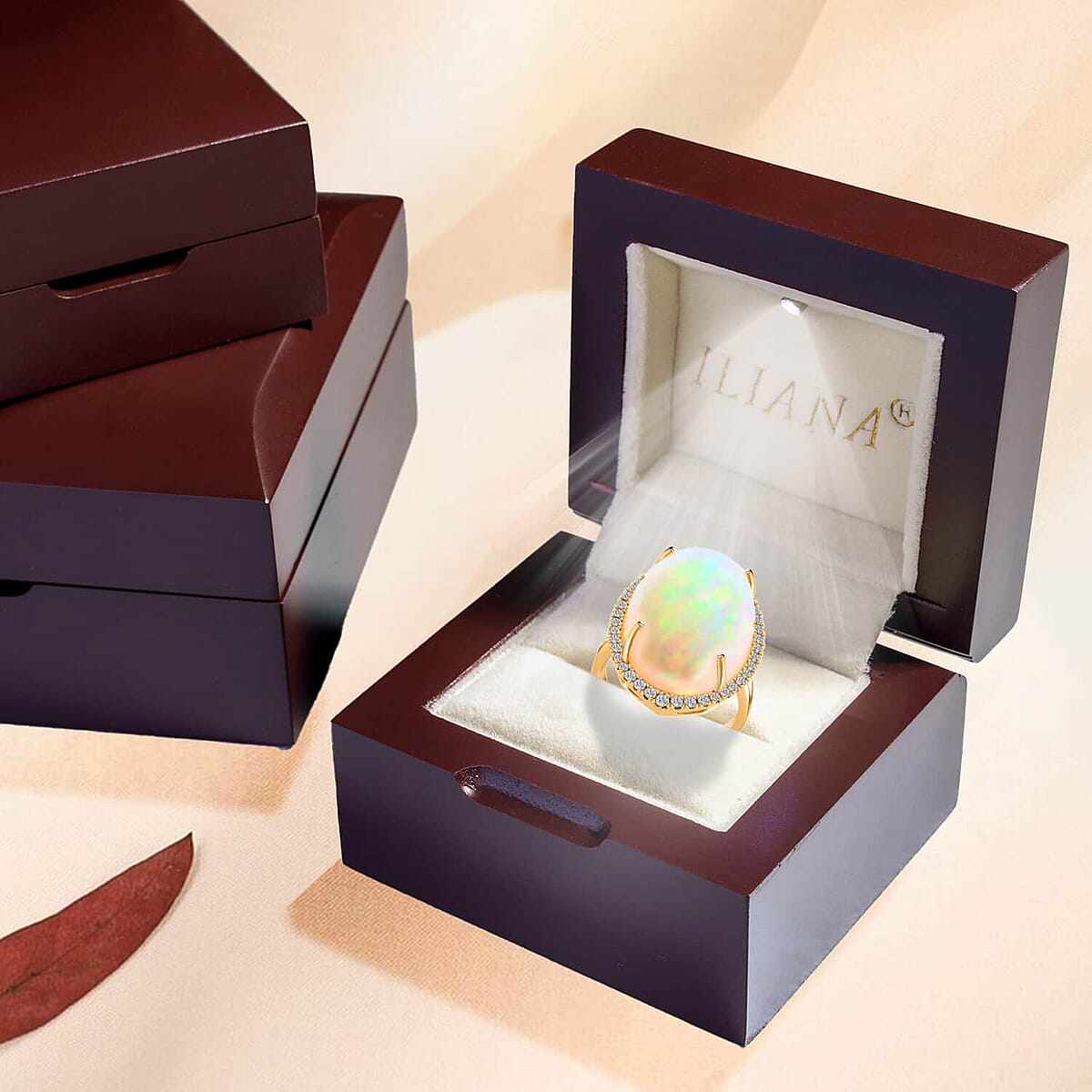 Certified & Appraised Iliana AAA Ethiopian Welo Opal and G-H SI White Diamond 14.10 ctw Ring in 18K Yellow Gold (Size 7.5) 5.30 Grams image number 5