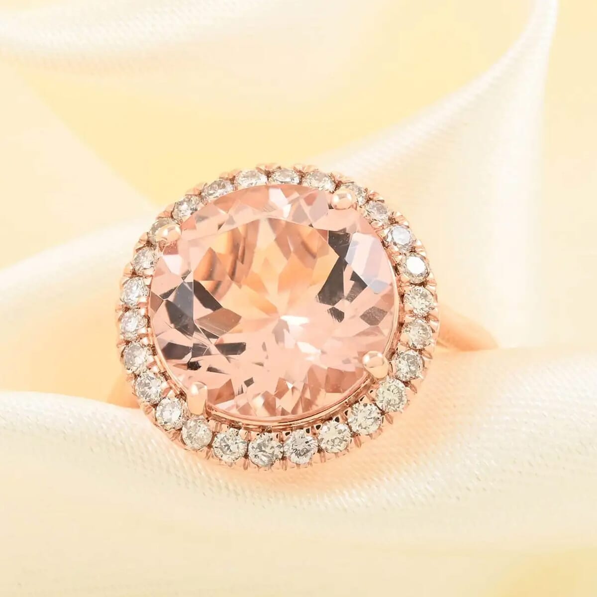 Certified & Appraised Luxoro AAA Marropino Morganite and I2 Diamond 4.65 ctw Halo Ring in 14K Rose Gold (Size 9.5) image number 1