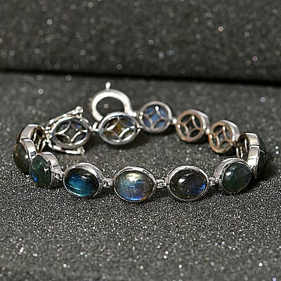 Malagasy Labradorite Bracelet in Platinum Over Sterling Silver (6.50 In) 40.60 ctw