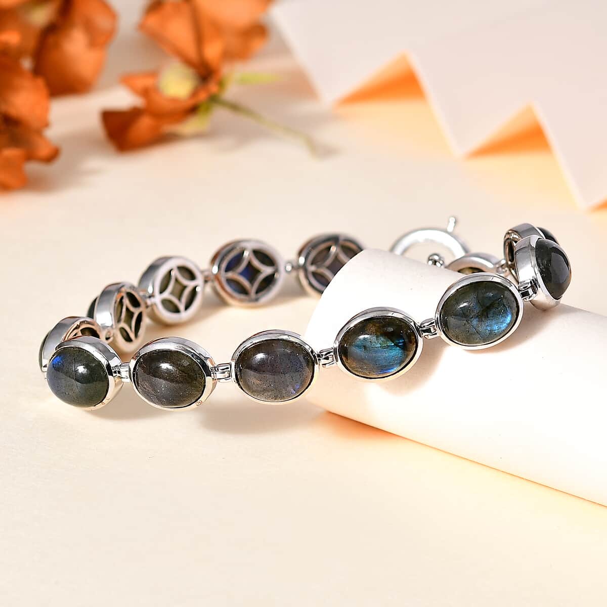 Malagasy Labradorite Bracelet in Platinum Over Sterling Silver (8.00 In) 50.75 ctw image number 1