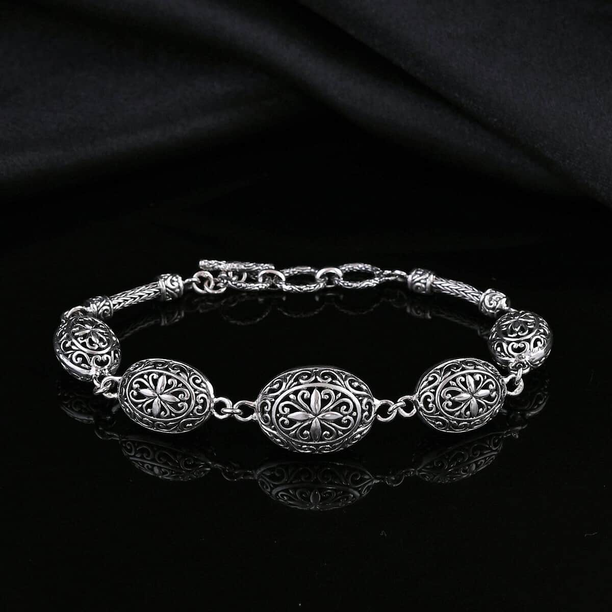 Bali Legacy Oval Filigree Floral Toggle Clasp Bracelet in Sterling Silver (6.50-8.0In) 18 Grams image number 1