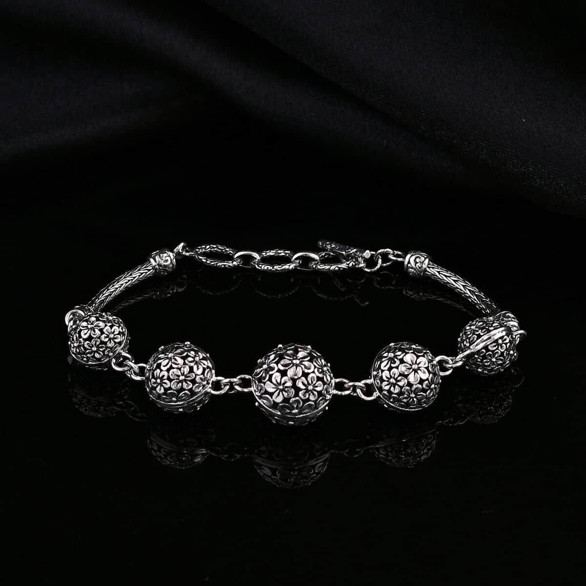 Bali Legacy Round Filigree Frangipani Floral Toggle Clasp Bracelet in Sterling Silver (6.50-8.0In) 18.30 Grams image number 1