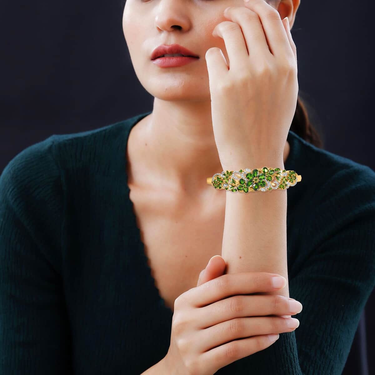 Chrome Diopside and White Zircon Floral Bangle Bracelet in Vermeil Yellow Gold Over Sterling Silver (8.00 In) 11.75 ctw image number 2