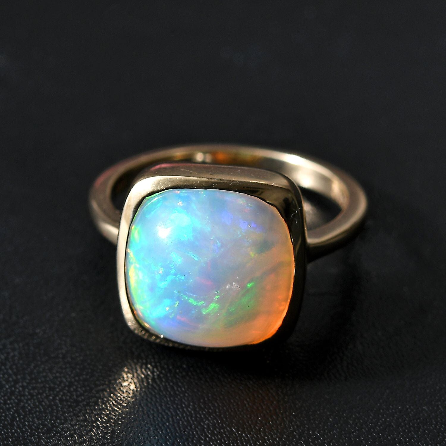 Luxoro 14K Yellow Gold AAA Ethiopian Welo Opal Solitaire Ring (Size 8.5) 4.15 Grams 5.65 ctw