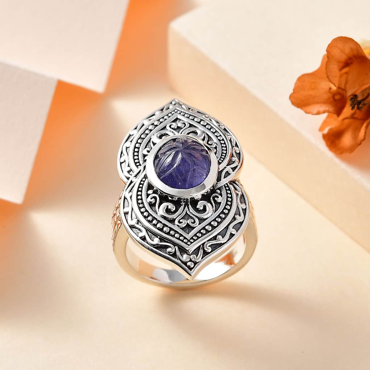 Indian Artistry Tanzanite Carved 4.75 ctw Filigree Ring in Sterling Silver (Size 6.0) image number 1