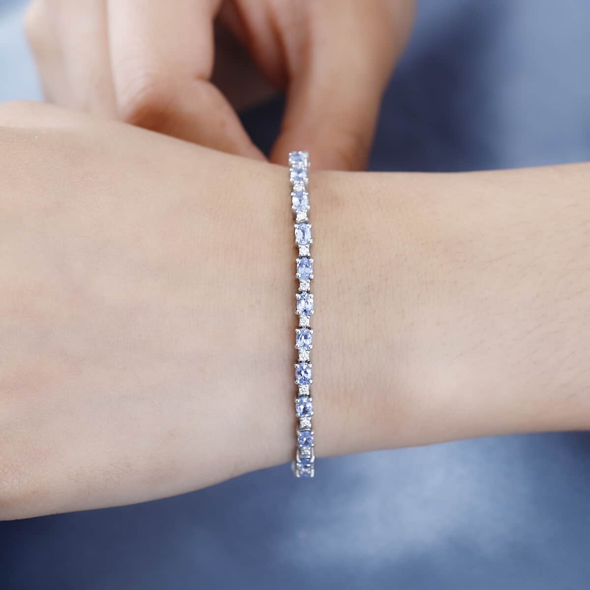 Premium Ceylon Blue Sapphire and Moissanite Bracelet in Platinum Over Sterling Silver (8.00 In) 7.70 ctw image number 2