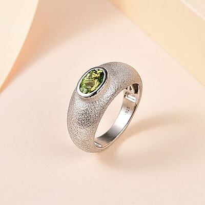 Premium Natural Calabar Green Tourmaline Solitaire Ring in Platinum Over Sterling Silver (Size 10.0) 0.75 ctw