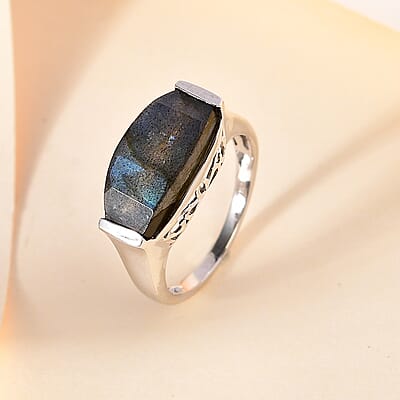 Malagasy Labradorite Solitaire Ring in Platinum Over Sterling Silver (Size 10.0) 5.90 ctw