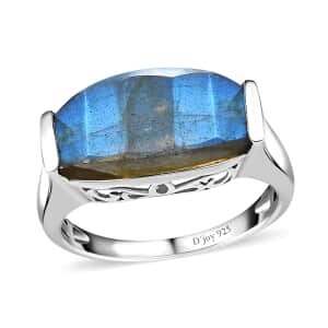 Malagasy Labradorite Solitaire Ring in Platinum Over Sterling Silver (Size 8.0) 5.90 ctw