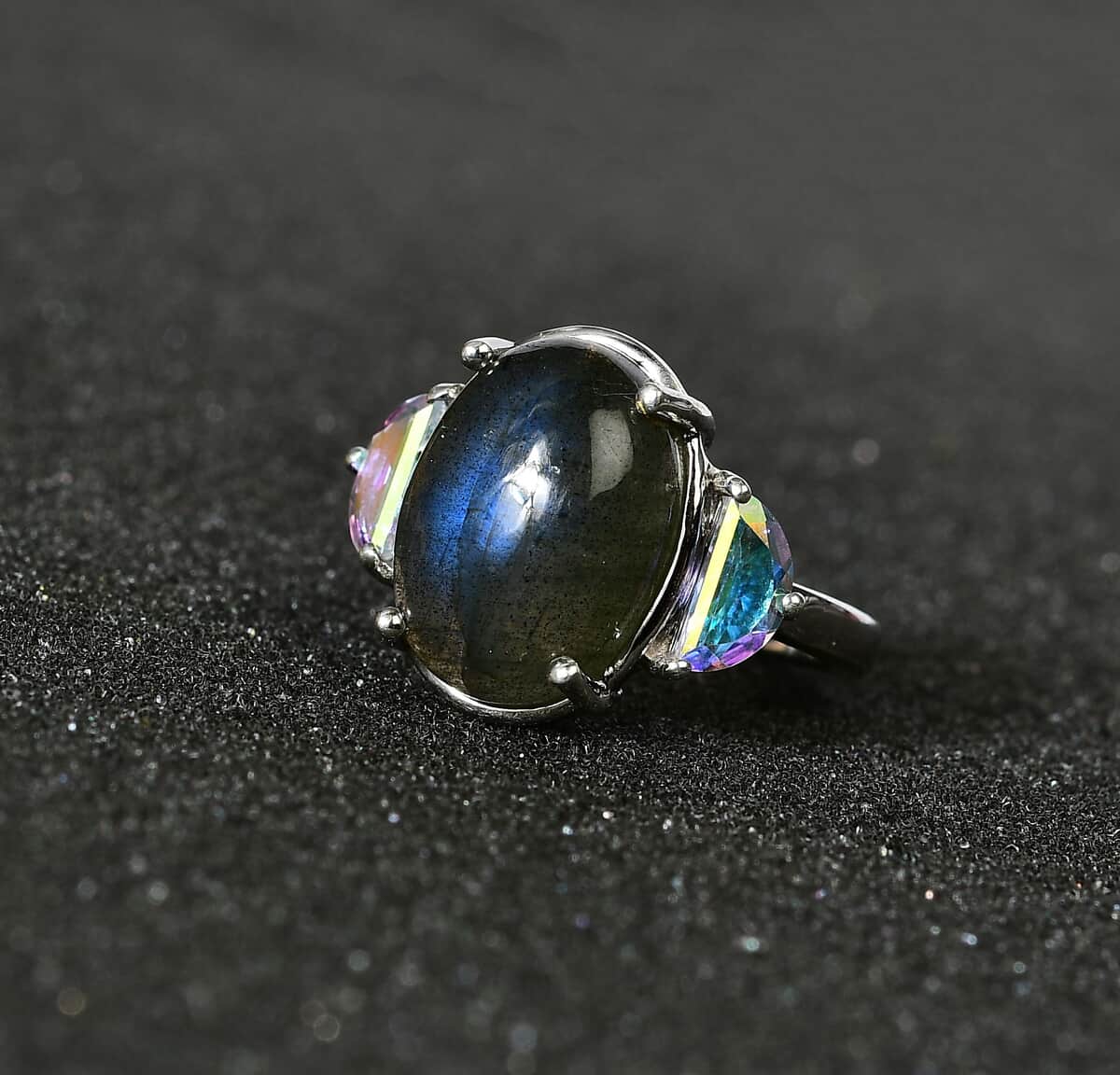 Malagasy Labradorite and Mercury Mystic Topaz Ring in Platinum Over Sterling Silver (Size 10.0) 7.50 ctw image number 2