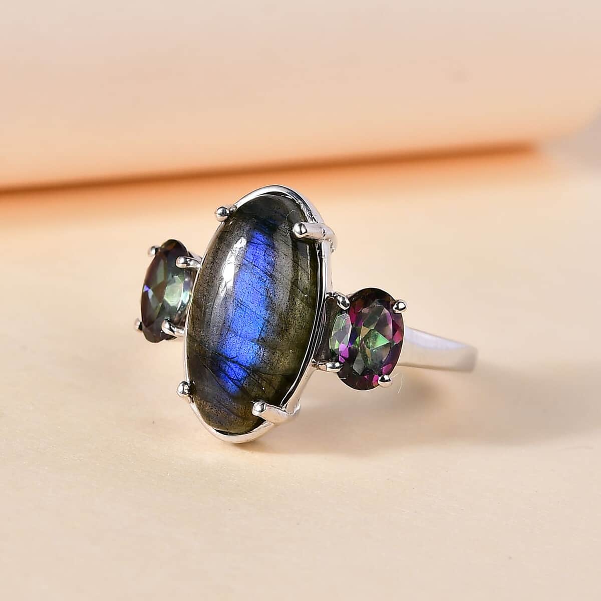 Malagasy Labradorite and Northern Lights Mystic Topaz 3 Stone Ring in Platinum Over Sterling Silver (Size 10.0) 7.15 ctw image number 1